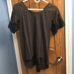 Super cute grey blouse